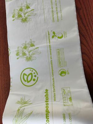 Borse eliminabili amichevoli di Eco delle borse eliminabili biodegradabili di 100% in condizioni ambientali