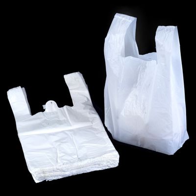 Sacchetti di plastica biodegradabili di bianco 100, sacchetti della spesa concimabili di forma della maglietta