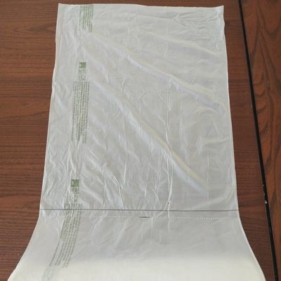 Borse di plastica trasparenti dei prodotti dei semi su un rotolo delle borse di verdure di plastica 35 x 50 cm